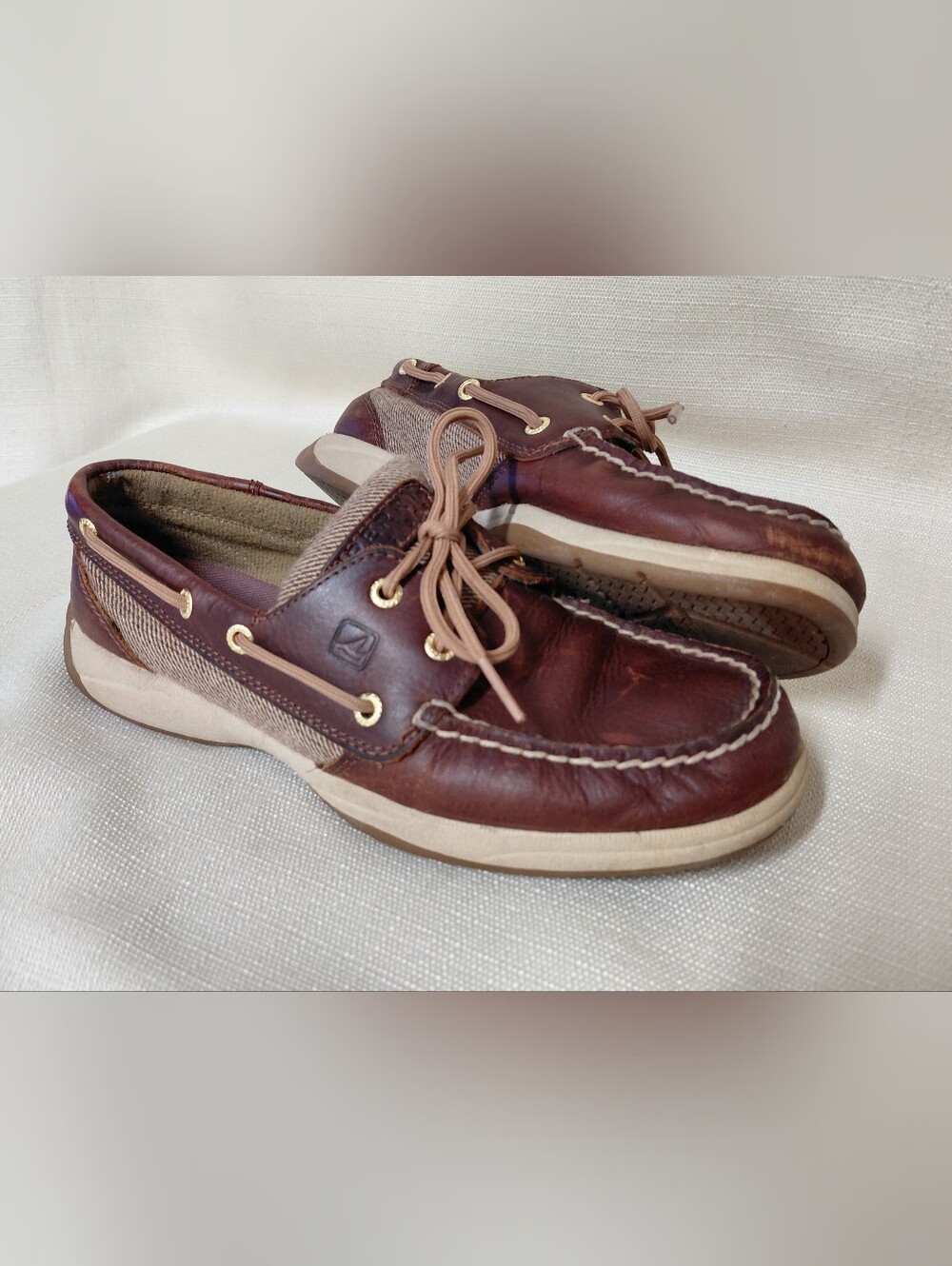 Sperry *Bluefish 2-Eyed Boat Shoes Brown Leather W/ Tan Laces